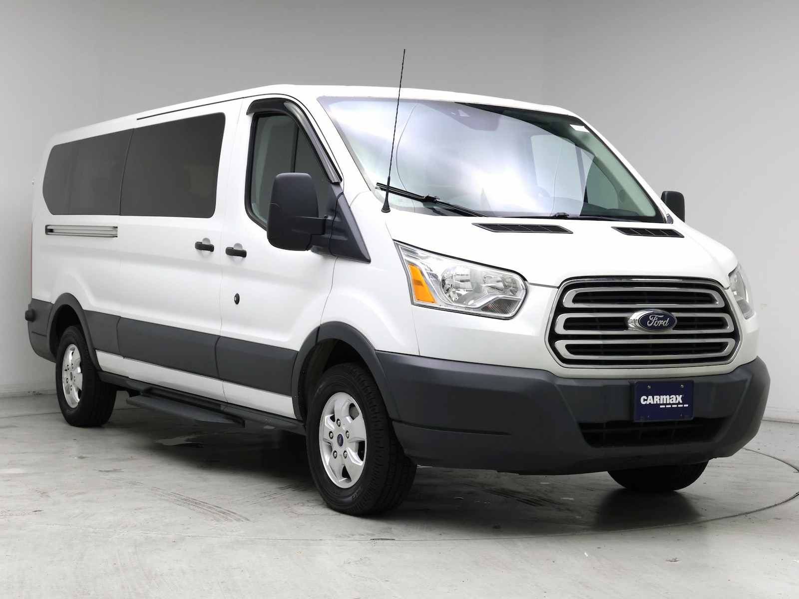 ford transit wagon 2018 1FBZX2YM3JKA70043 image ford transit wagon 2018 1FBZX2YM3JKA70043 image
